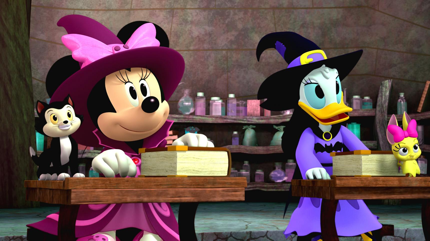Fondo de pantalla de la película Mickey y las dos brujas en Cuevana 3 gratis