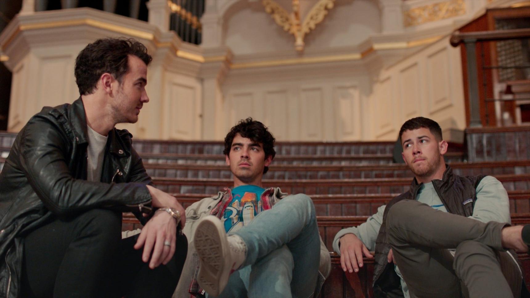 Fondo de pantalla de la película Jonas Brothers: Persiguiendo la felicidad en Cuevana 3 gratis