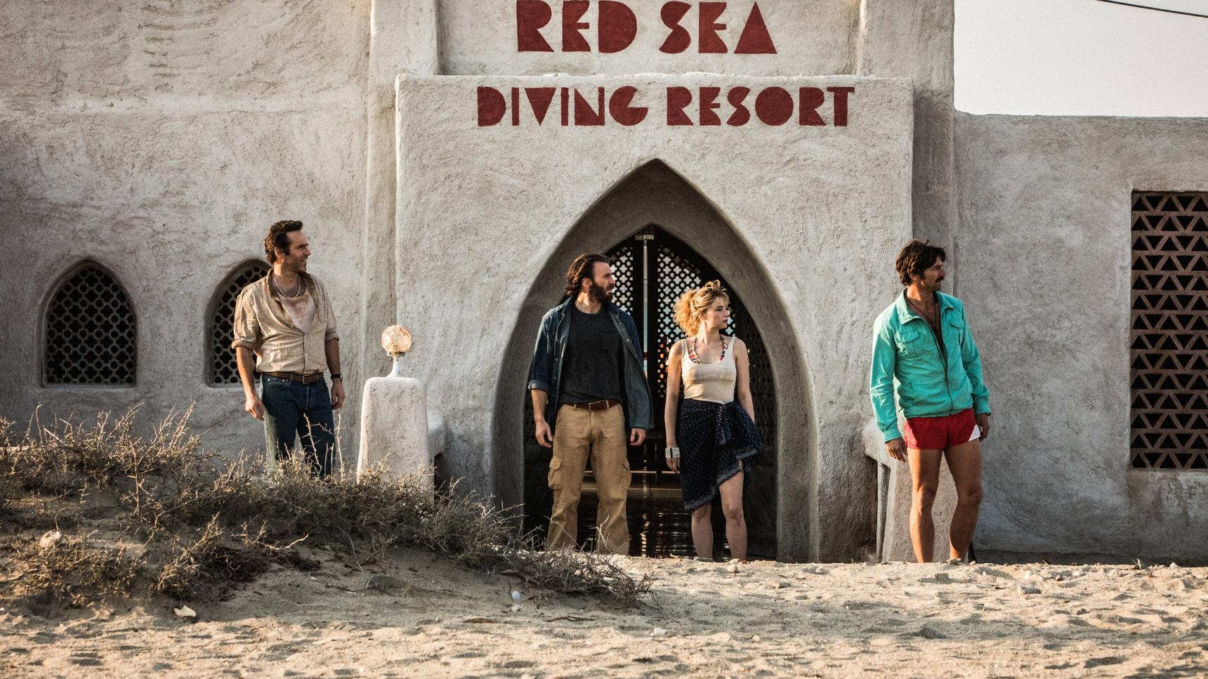 Fondo de pantalla de la película Rescate en el mar Rojo en Cuevana 3 gratis