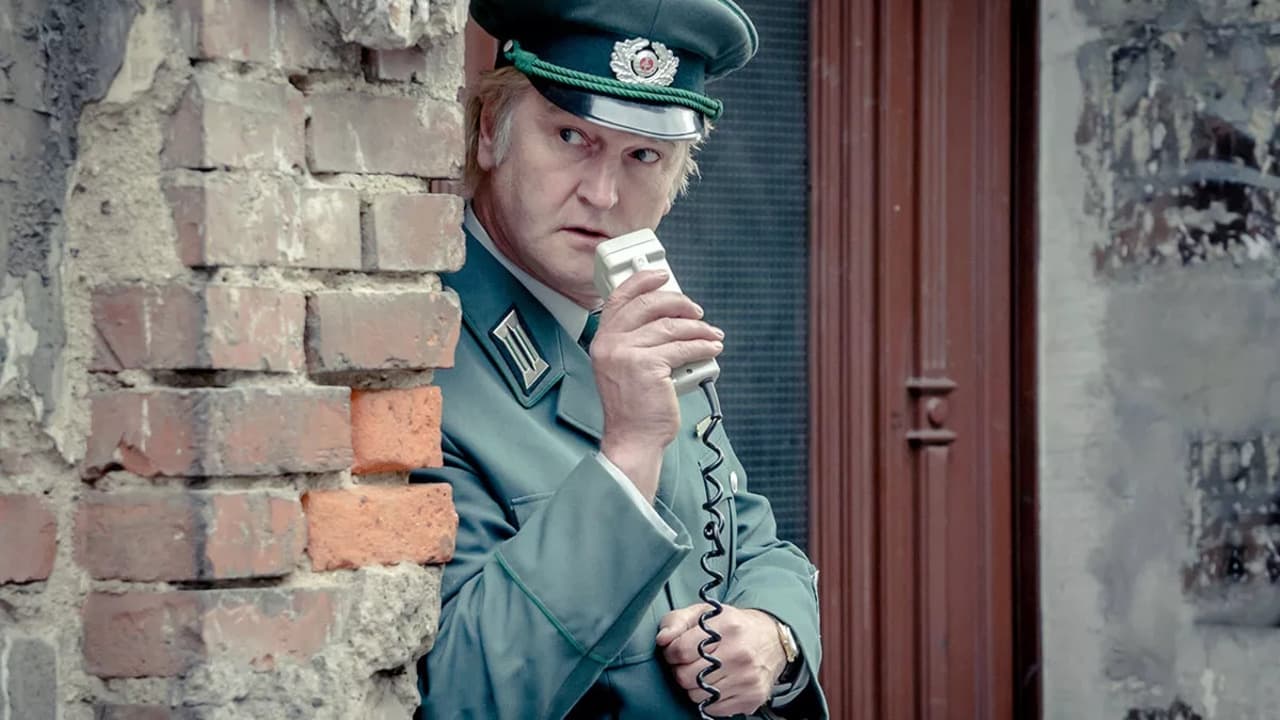 Fondo de pantalla de la película Una comedia de la Stasi en Cuevana 3 gratis